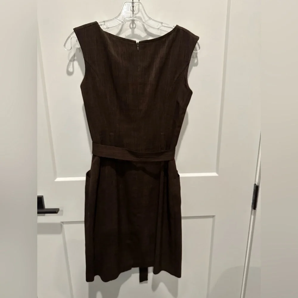 Ellen Tracy size 2 brown knee-length dress with tie at the waist - Picture 4 of 6
